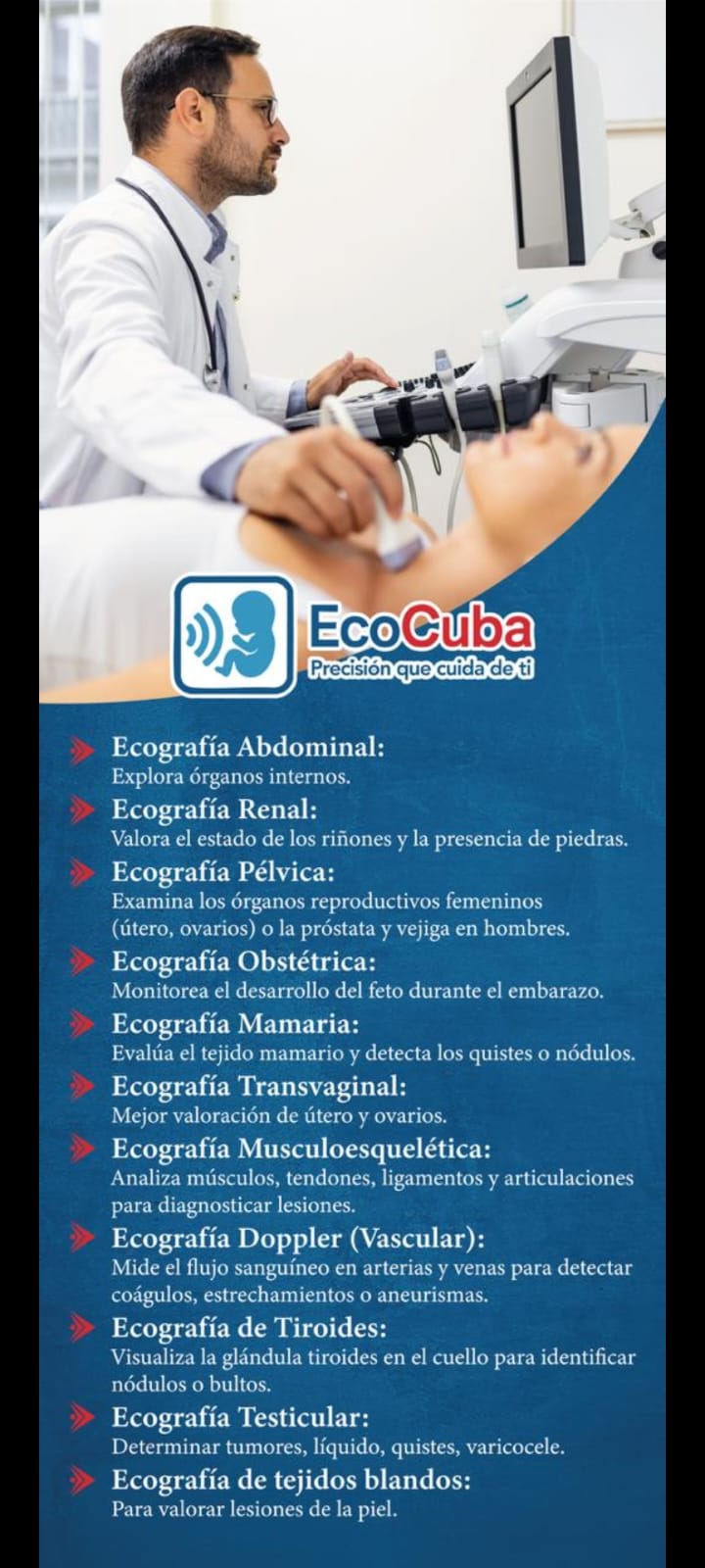Especialista realizando una ecografía